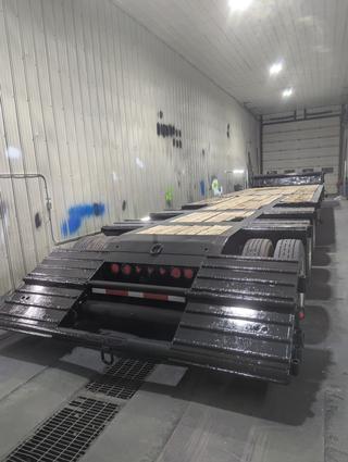 Tri-Axle Folding Neck Trailer